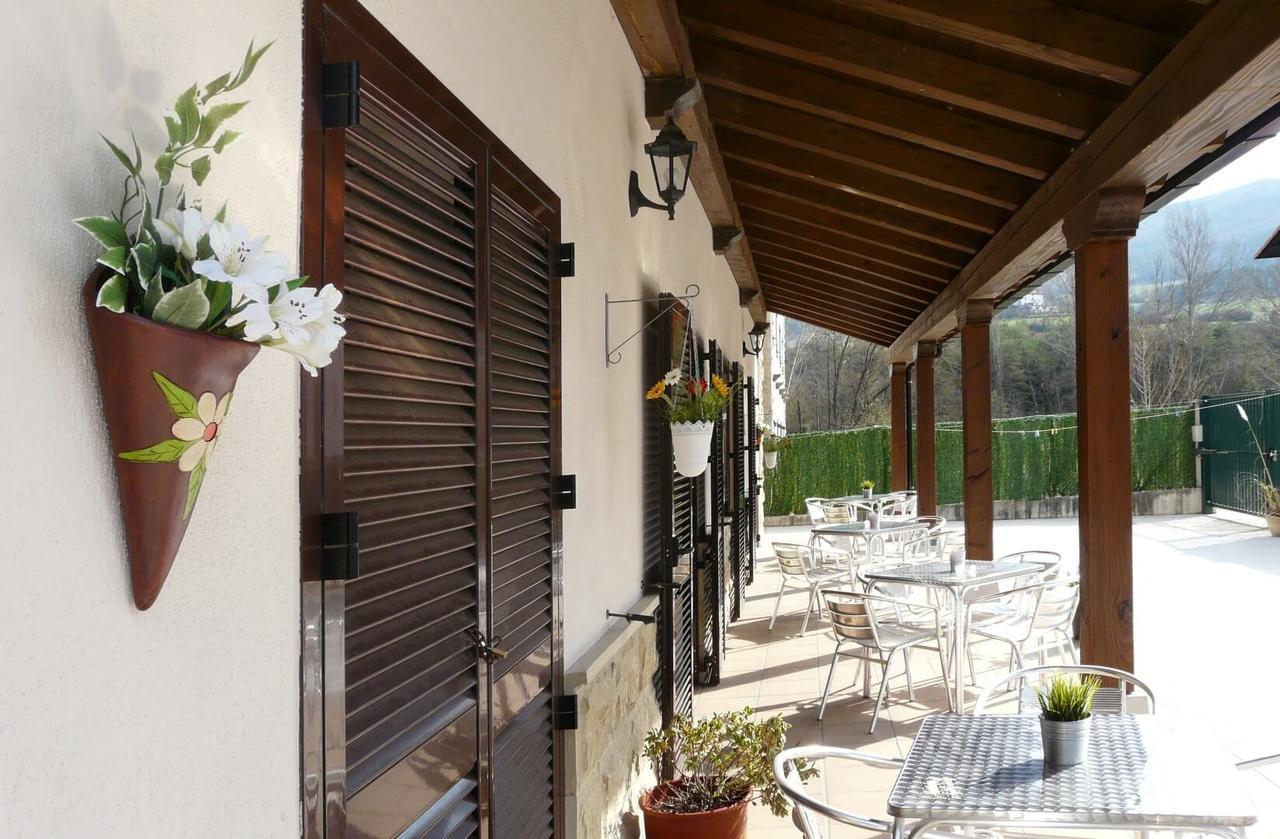 Albergue San Nicolas Larrasoana Exterior foto